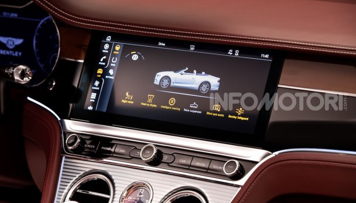 Bentley Continental GT Convertible 2019: lusso inglese allo scoperto - Foto 35 di 37