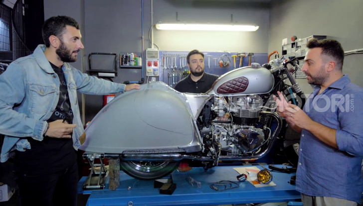 Charleston: la moto per i 70 anni della Citroen 2CV - Foto 36 di 36