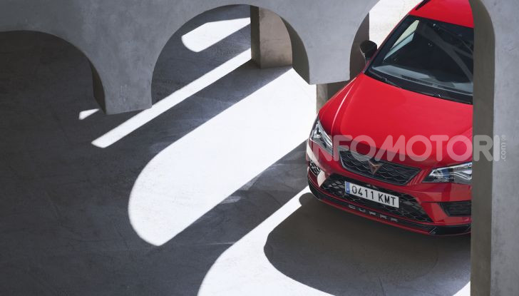 Cupra Ateca: prova su strada del SUV sportivo con 300CV [VIDEO] - Foto 11 di 38