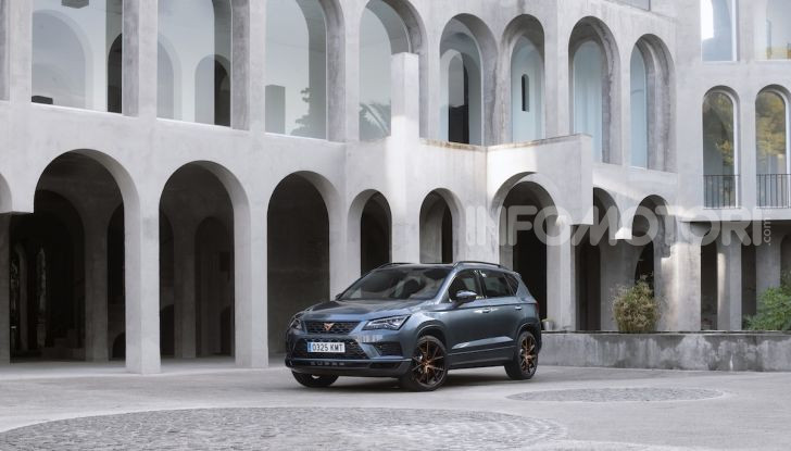 Cupra Ateca: prova su strada del SUV sportivo con 300CV [VIDEO] - Foto 4 di 38