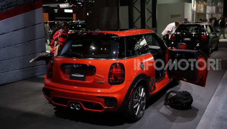 MINI, le foto LIVE dallo stand del Salone di Los Angeles 2018 - Foto 11 di 14
