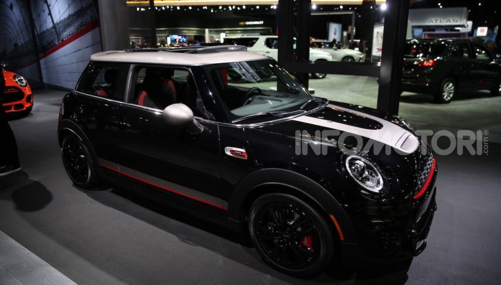 MINI, le foto LIVE dallo stand del Salone di Los Angeles 2018 - Foto 5 di 14