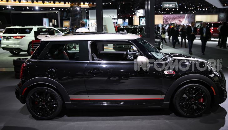 MINI, le foto LIVE dallo stand del Salone di Los Angeles 2018 - Foto 6 di 14
