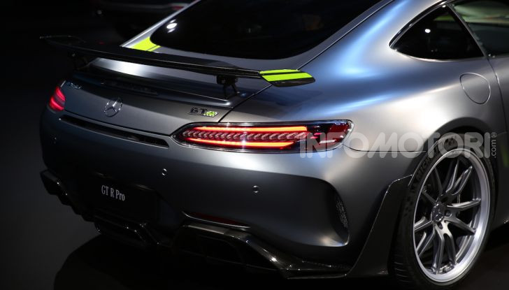 Mercedes-AMG GT R Pro: un’estrema supercar Made in Germany - Foto 8 di 12