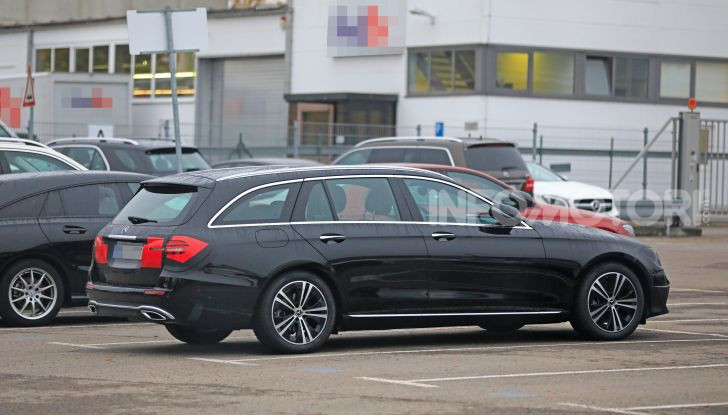 Mercedes Classe E Station Wagon 2020, i dettagli della nuova generazione - Foto 13 di 18
