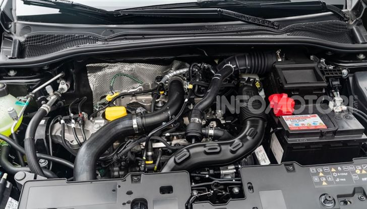 Renault Clio Moschino 2018: la francese più venduta in Italia si veste italiano - Foto 10 di 42