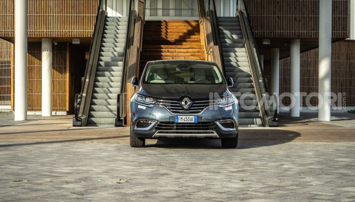 Nuova Renault Espace, prova dell’1.8 TCe Energy da 225CV - Foto 24 di 30