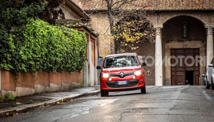 Renault Twingo GPL 2018: prova su strada della citycar ecologica - Foto 17 di 22