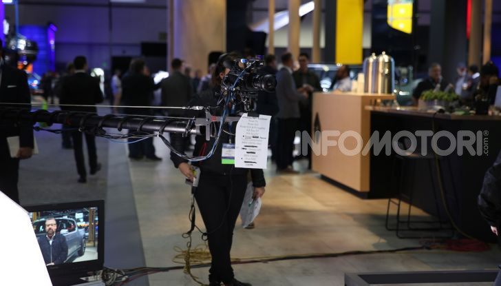 Rivian R1T, il pick-up elettrico da 764 CV - Foto 31 di 32