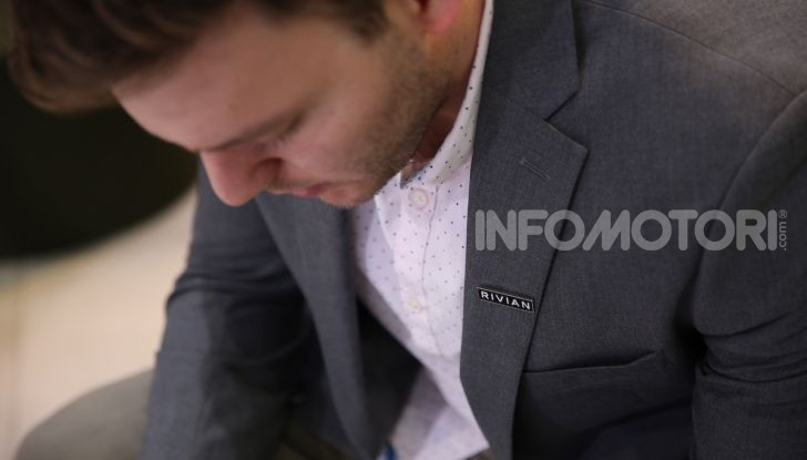 Rivian R1T, il pick-up elettrico da 764 CV - Foto 6 di 32