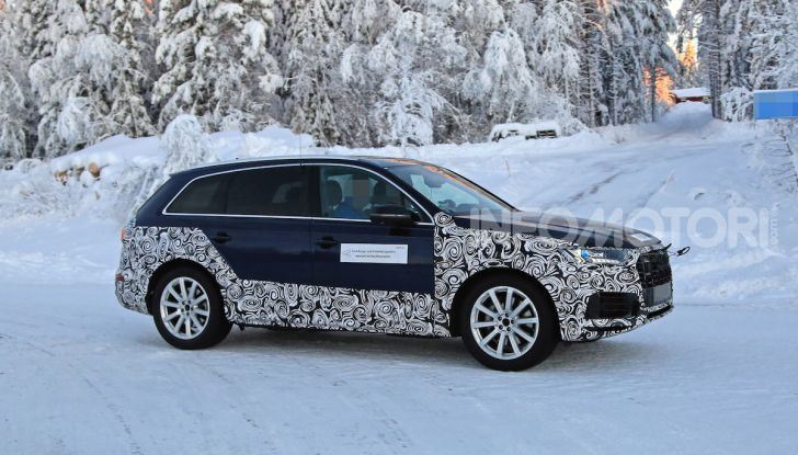 Audi Q7, primi test per la nuova generazione - Foto 10 di 28