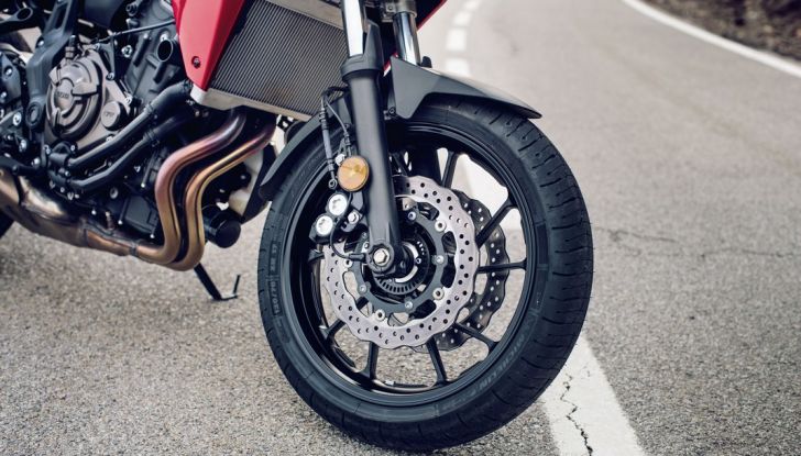 Nuova Yamaha Tracer 700 2016: Caratteristiche, dettagli e video - Foto 27 di 28
