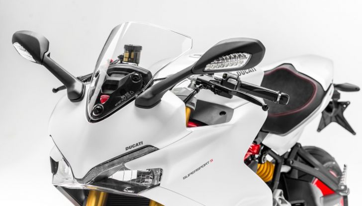 Nuova Ducati SuperSport 2017: sportiva senza limiti - Foto 18 di 30