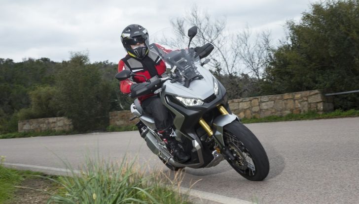 Honda X-ADV, prova su strada: 8 buoni motivi per cui ci è piaciuta - Foto 28 di 35