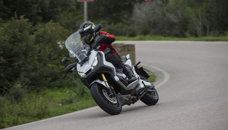 Honda X-ADV, prova su strada: 8 buoni motivi per cui ci è piaciuta - Foto 29 di 35