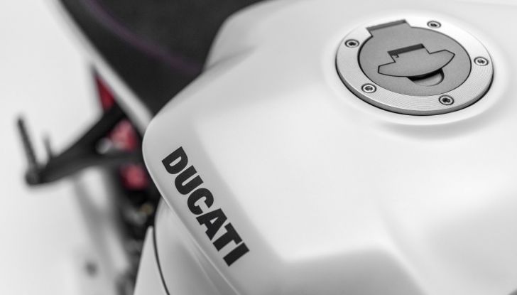 Nuova Ducati SuperSport 2017: sportiva senza limiti - Foto 20 di 30