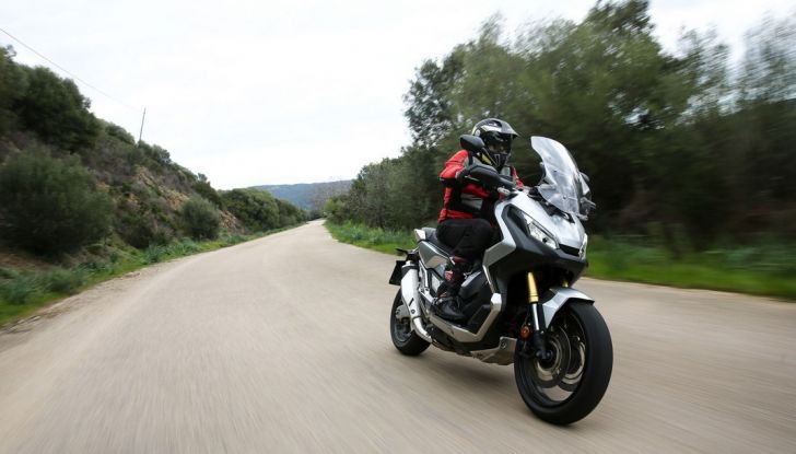 Honda X-ADV, prova su strada: 8 buoni motivi per cui ci è piaciuta - Foto 7 di 35