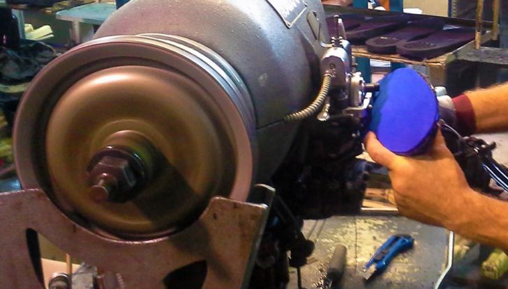 Stivali Forma Boots: Dentro il reparto di produzione - Foto 5 di 25