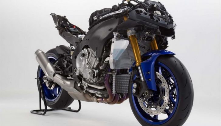 Yamaha YZF-R6 2017: Tutta sua madre, R1 2015 - Foto 4 di 6
