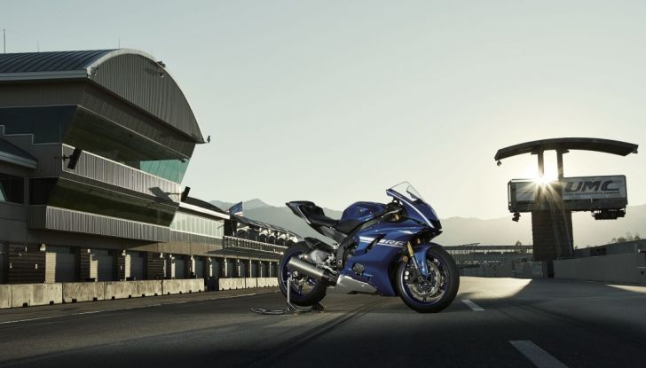 Nuova Yamaha YZF-R6 2017 - Foto 10 di 12