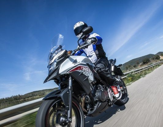 Test Honda CB 500X: divertimento e facilità immediata! - Foto 12 di 41