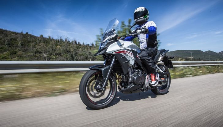 Test Honda CB 500X: divertimento e facilità immediata! - Foto 14 di 41