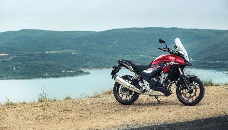 Test Honda CB 500X: divertimento e facilità immediata! - Foto 24 di 41