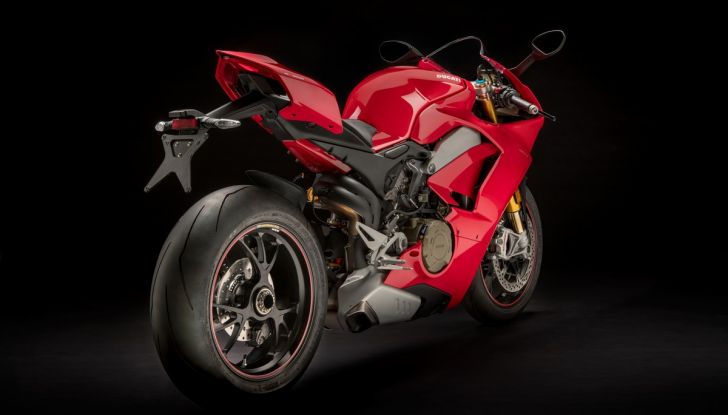 Ducati Panigale V4: tutto quello che c’è da sapere - Foto 39 di 52