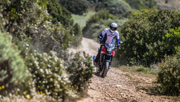 Test Honda CB 500X: divertimento e facilità immediata! - Foto 20 di 41