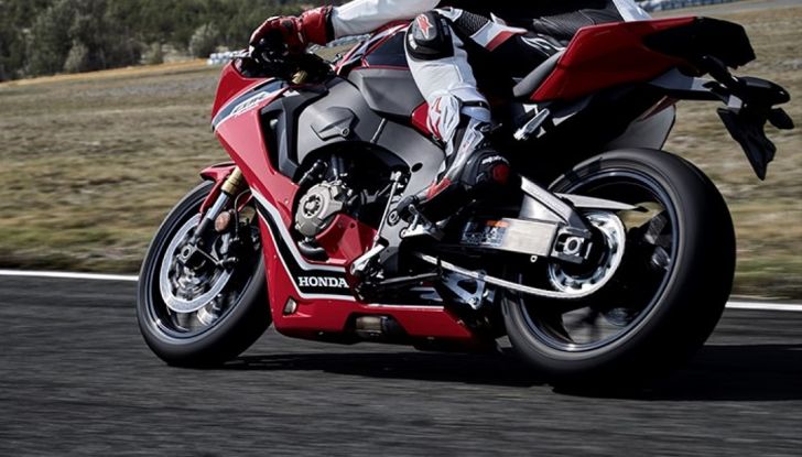 Nuova Honda CBR 1000RR 2017, 25° anniversario Fireblade - Foto 5 di 19