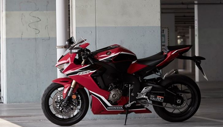 Nuova Honda CBR 1000RR 2017, 25° anniversario Fireblade - Foto 12 di 19