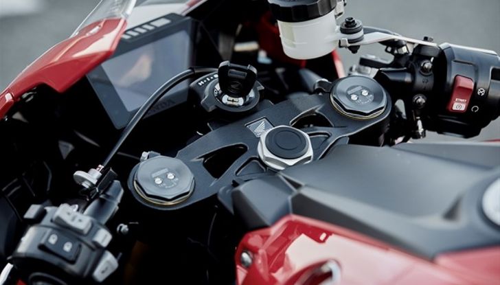 Nuova Honda CBR 1000RR 2017, 25° anniversario Fireblade - Foto 17 di 19