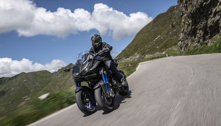 Yamaha Niken: come va la moto più discussa di sempre - Foto 2 di 22