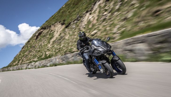 Yamaha Niken: come va la moto più discussa di sempre - Foto 4 di 22