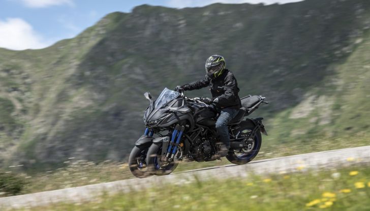 Yamaha Niken: come va la moto più discussa di sempre - Foto 13 di 22