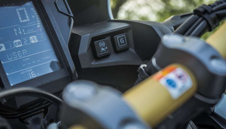 Honda Africa Twin 2020: in arrivo la versione rinnovata e migliorata - Foto 21 di 35