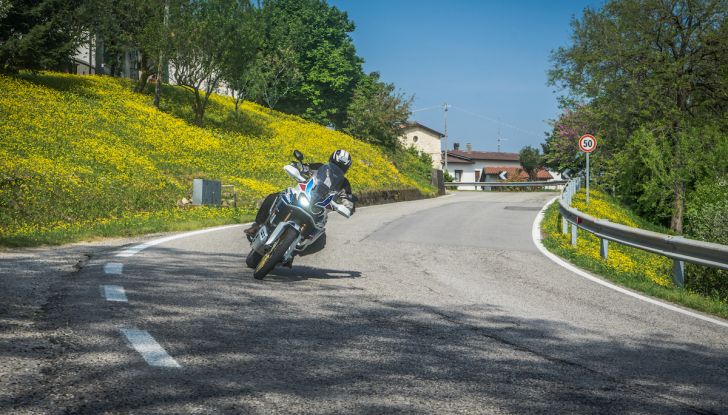 Honda Africa Twin 2020: in arrivo la versione rinnovata e migliorata - Foto 25 di 35