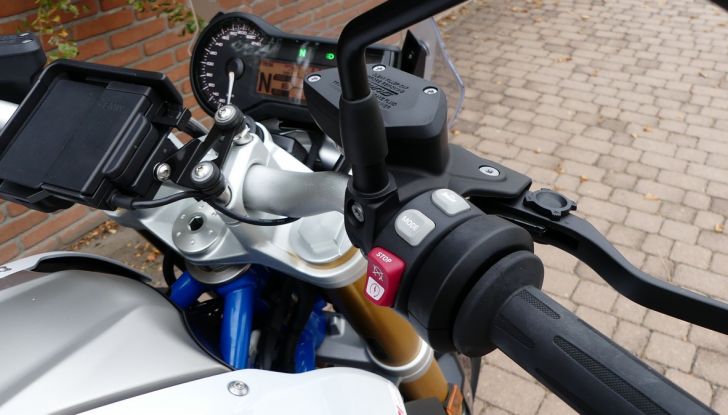 BMW R1200R: ogni giorno in sella - Foto 15 di 30