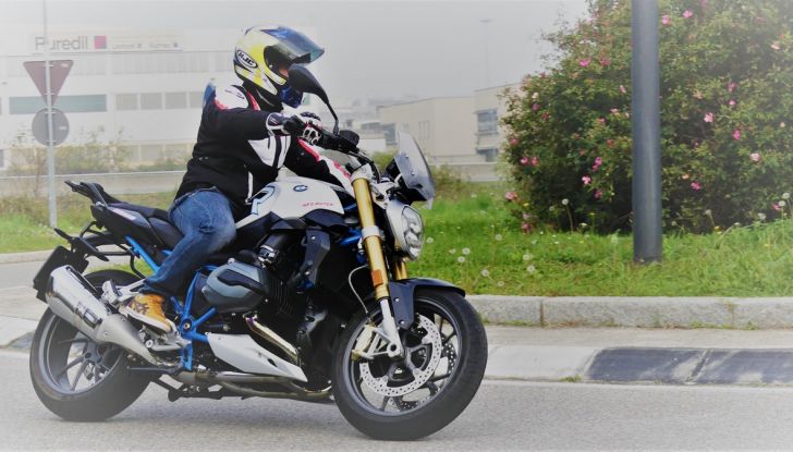 BMW R1200R: ogni giorno in sella - Foto 21 di 30