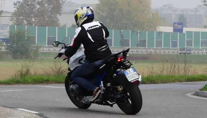 BMW R1200R: ogni giorno in sella - Foto 24 di 30