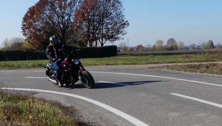 Nuovo Benelli Leoncino: la prova su strada - Foto 54 di 82