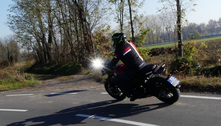 Nuovo Benelli Leoncino: la prova su strada - Foto 49 di 82