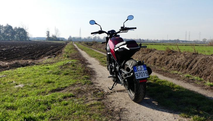 Nuovo Benelli Leoncino: la prova su strada - Foto 25 di 82