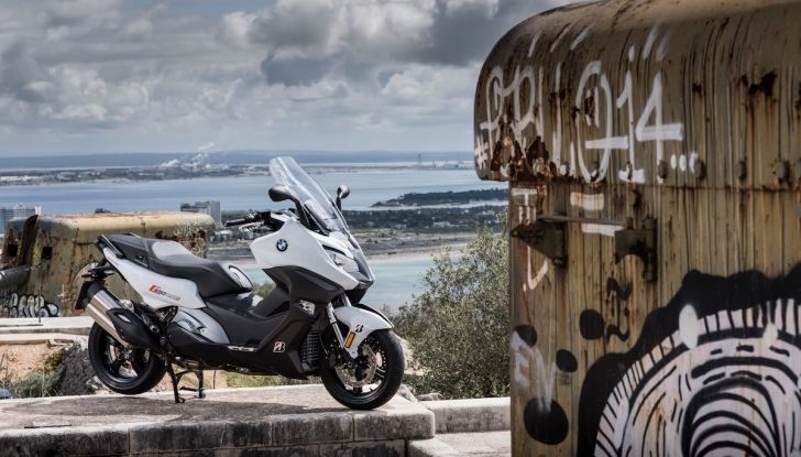 Battlax SC2 e Battlax SC2 Rain: la prova degli pneumatici Bridgestone - Foto 2 di 19