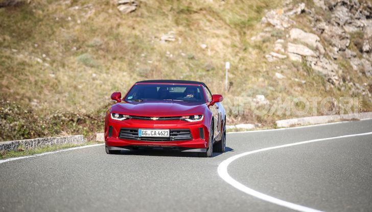 Test Drive Chevrolet Camaro Cabrio, la 2.0 turbo per andare ovunque - Foto 5 di 54