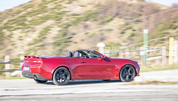 Test Drive Chevrolet Camaro Cabrio, la 2.0 turbo per andare ovunque - Foto 36 di 54