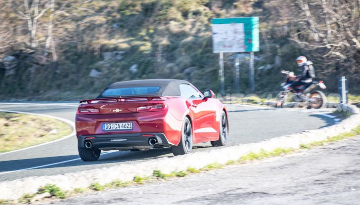 Test Drive Chevrolet Camaro Cabrio, la 2.0 turbo per andare ovunque - Foto 53 di 54