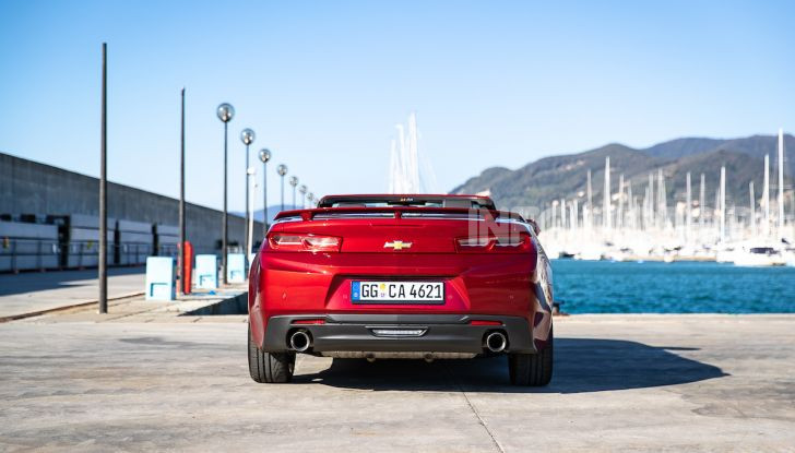 Test Drive Chevrolet Camaro Cabrio, la 2.0 turbo per andare ovunque - Foto 9 di 54