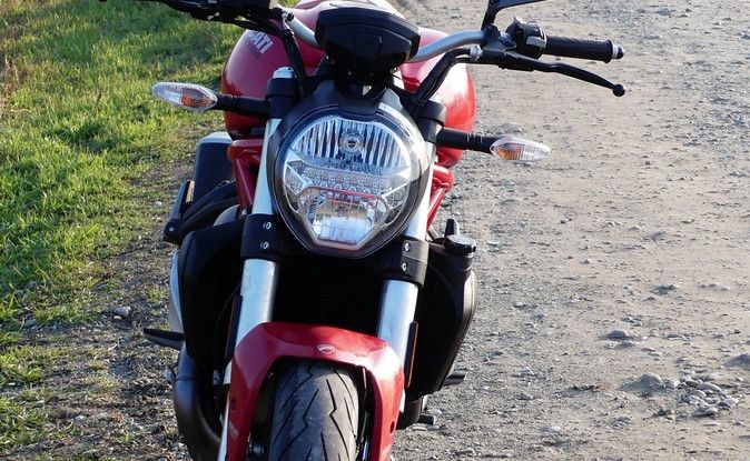 Ducati Monster 821: il migliore di sempre - Foto 18 di 39