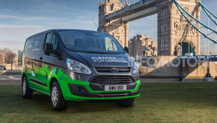 Ford Transit Custom Plug-In Hybrid, test a Colonia per migliorare l’aria - Foto 6 di 9